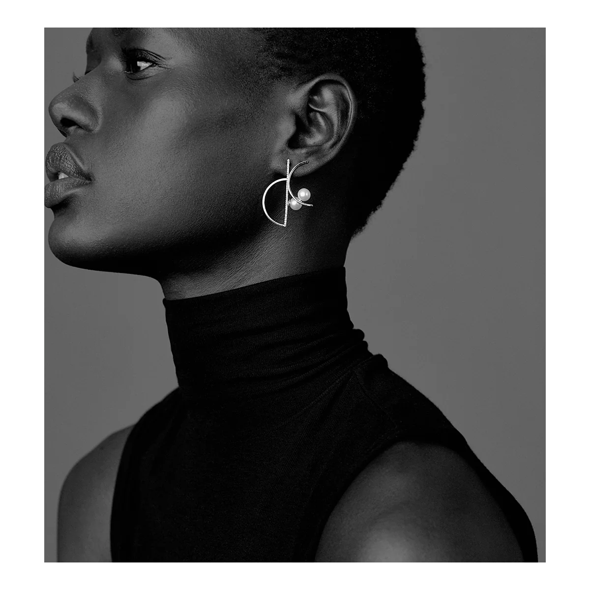 14kt Gold Half Moon Pearl Earring - Image 4
